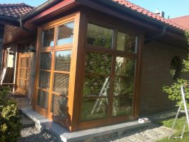 Jak dbać o okna drewniane – 5 porad