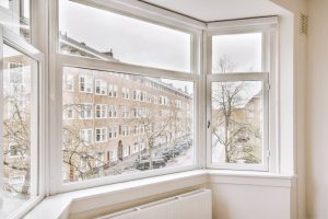 Nawiewnik w oknie - jak zamknąć? Wskazówki