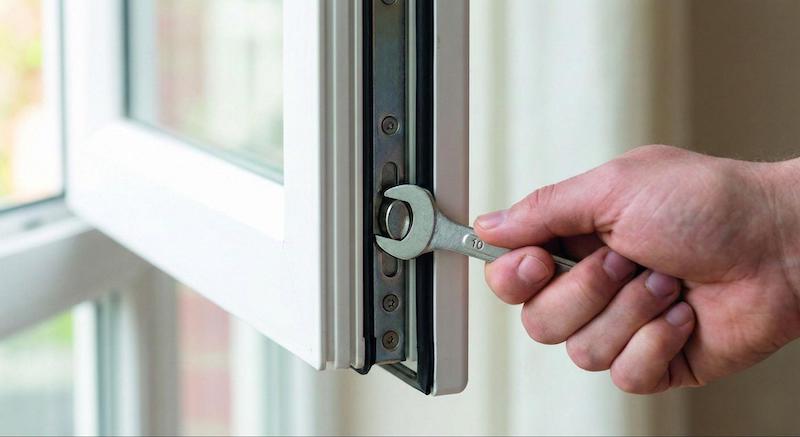 regulacja docisku okien PCV – instrukcja dla rolek owalnych regulacja docisku okien PCV – instrukcja dla grzybków mimośrodowych